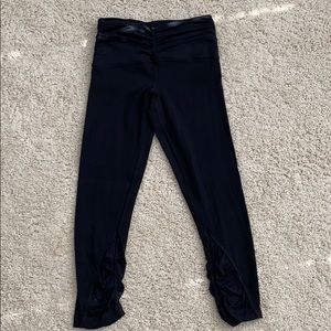 Lululemon crop capris, black size 4
